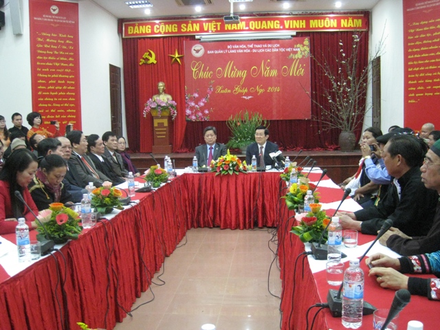 ប្រធានរដ្ឋបានអញ្ចើញចូលរួមពិធីបុណ្យនិទាឃៈរដូវលើគ្រប់ទិសទីនៃមាតុប្រទេស